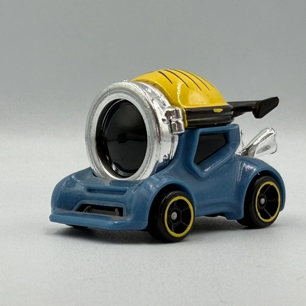 Hot Wheels Character Cars Minions 4 Different 1:64 Loose Lot